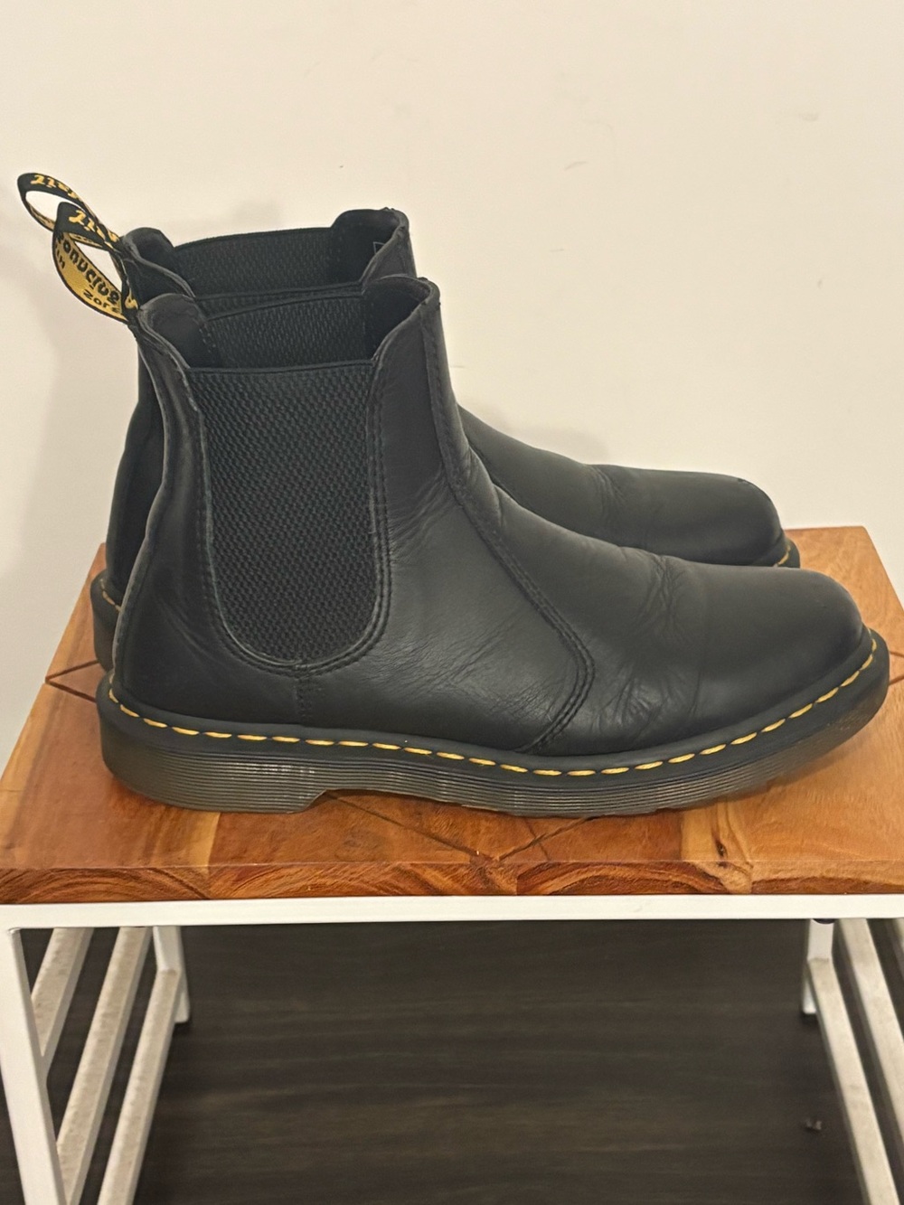 Dr Martens 2976 SLIP RESISTANT LEATHER CHELSEA BOOTS